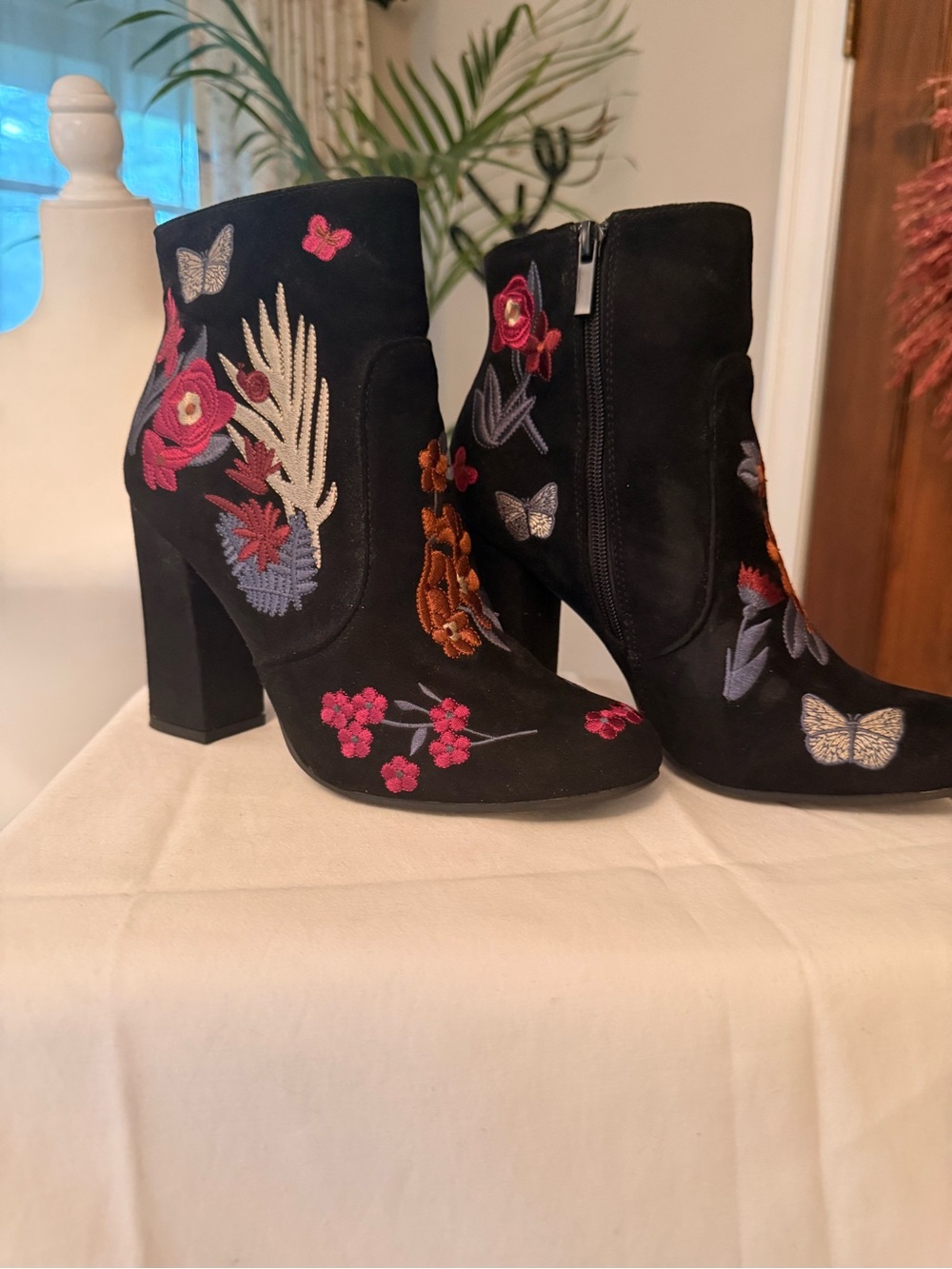 Bamboo - Embroidered Black Velvet Floral Ankle Boots - Fashion Women Shoes